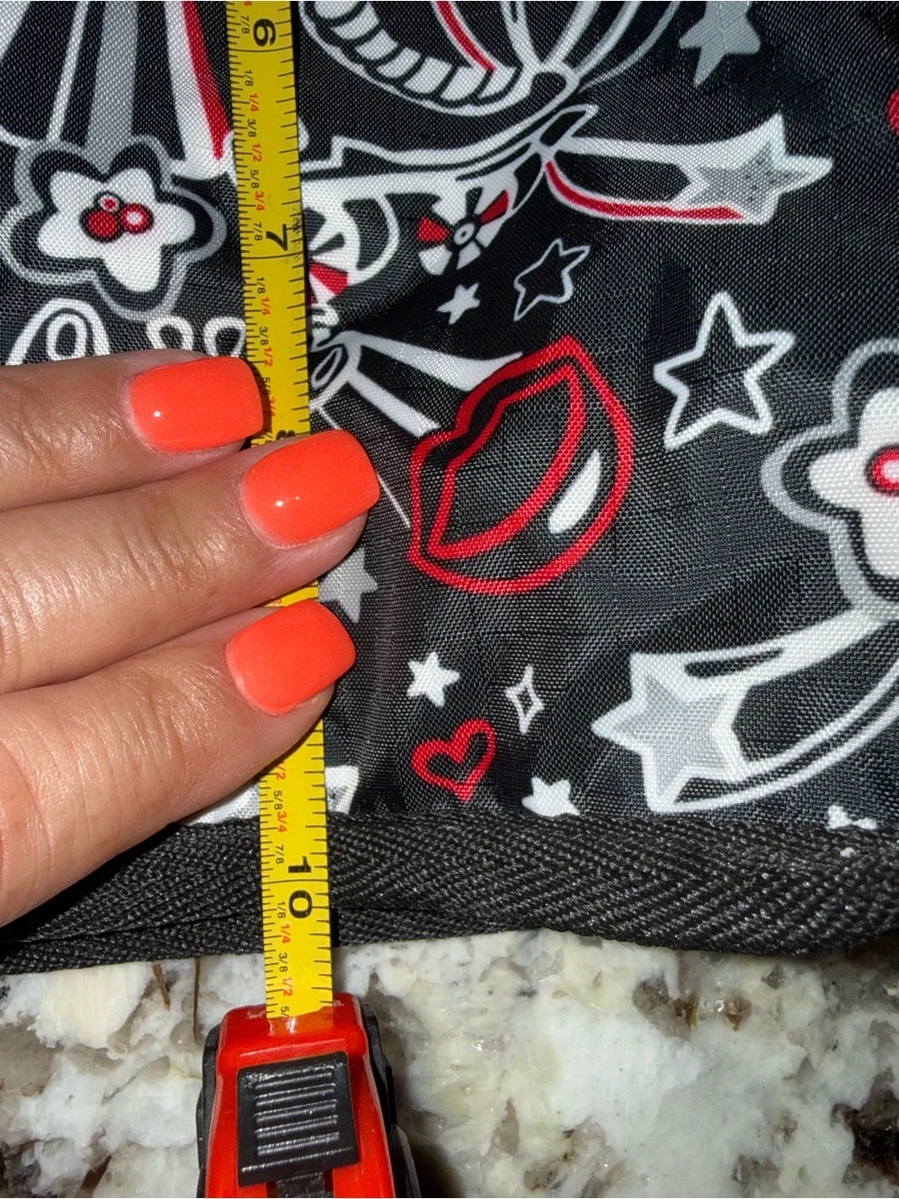 Lesportsac deluxe every day Black zip Bag with Red & White Graphic Print